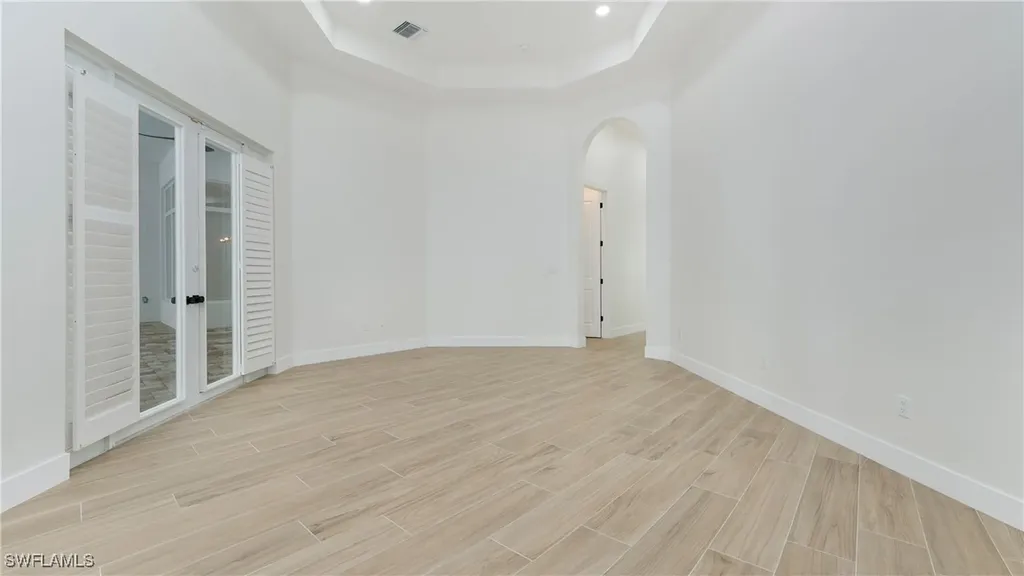 111 17th Street NW Naples FL 34120