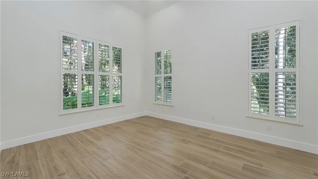 111 17th Street NW Naples FL 34120