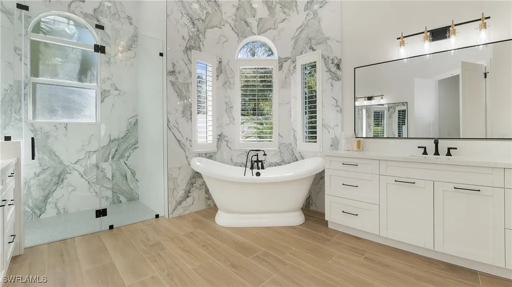 111 17th Street NW Naples FL 34120