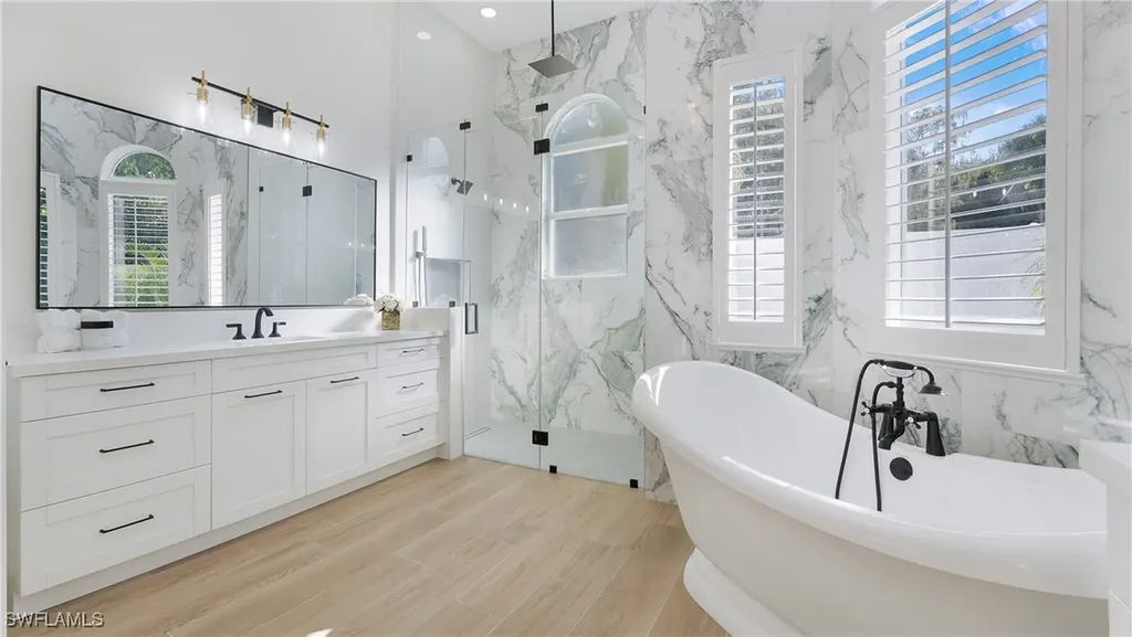 111 17th Street NW Naples FL 34120