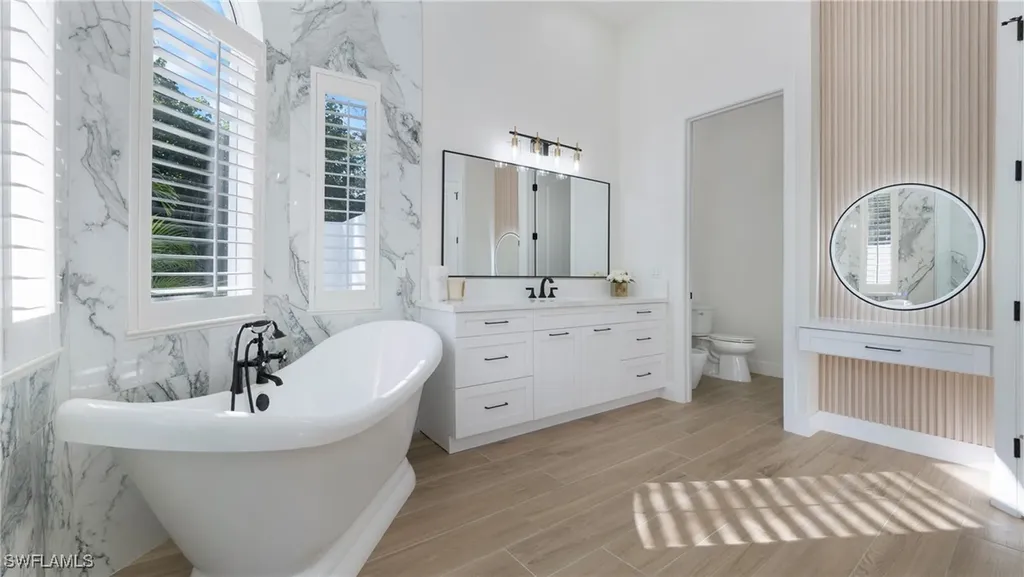 111 17th Street NW Naples FL 34120