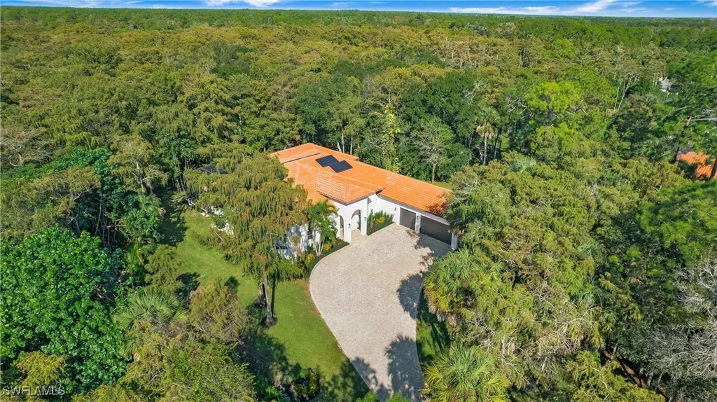 111 17th Street NW Naples FL 34120