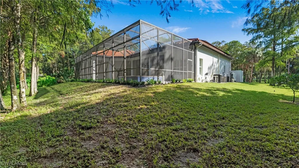 111 17th Street NW Naples FL 34120