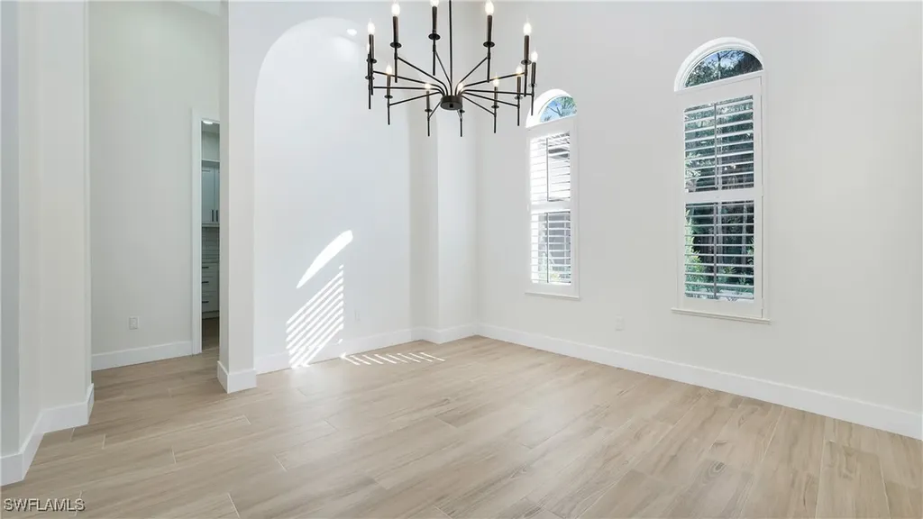 111 17th Street NW Naples FL 34120