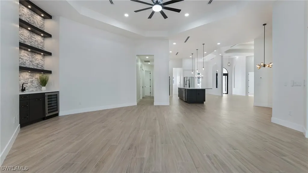 111 17th Street NW Naples FL 34120