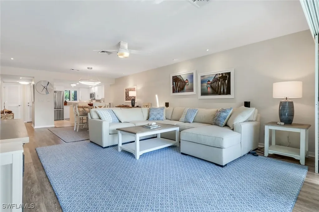 1672 Spoonbill Lane Naples FL 34105