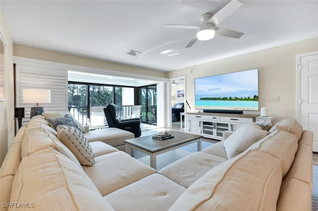 1672 Spoonbill Lane Naples FL 34105