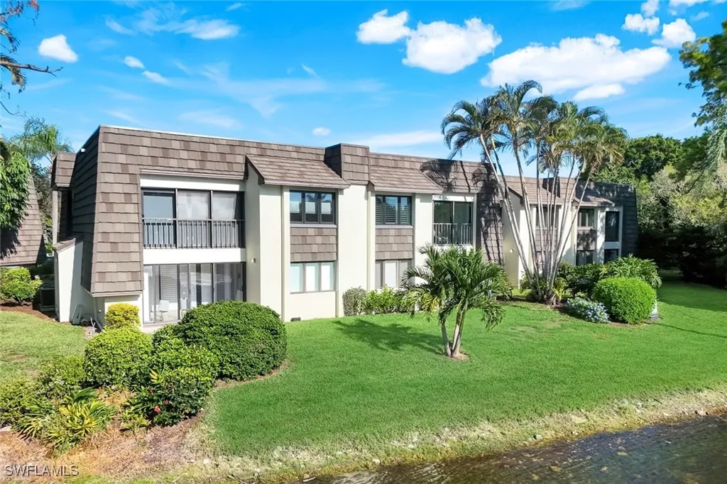 1672 Spoonbill Lane Naples FL 34105