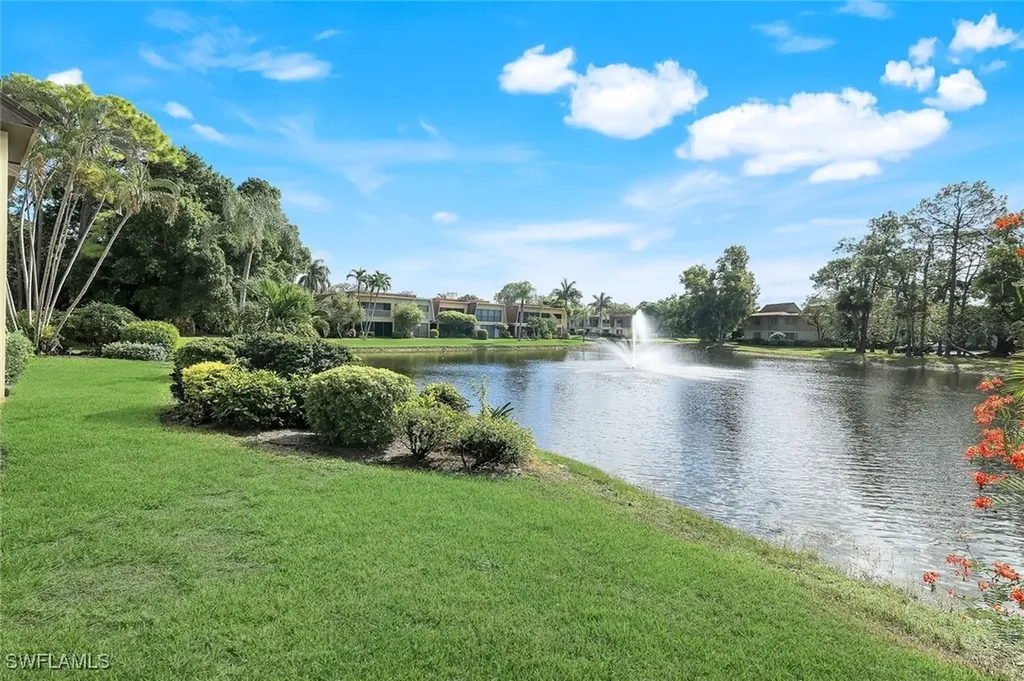 1672 Spoonbill Lane Naples FL 34105
