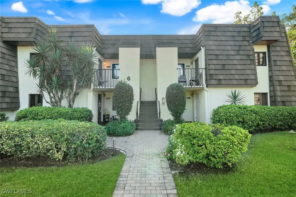 1672 Spoonbill Lane Naples FL 34105