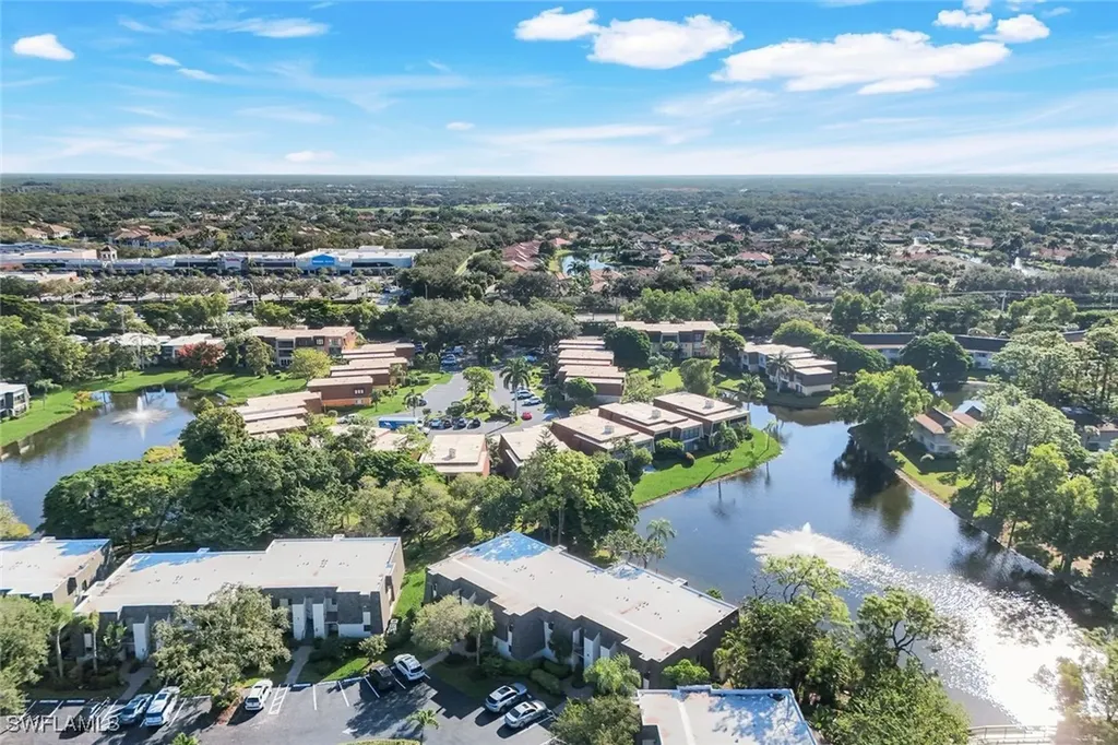 1672 Spoonbill Lane Naples FL 34105
