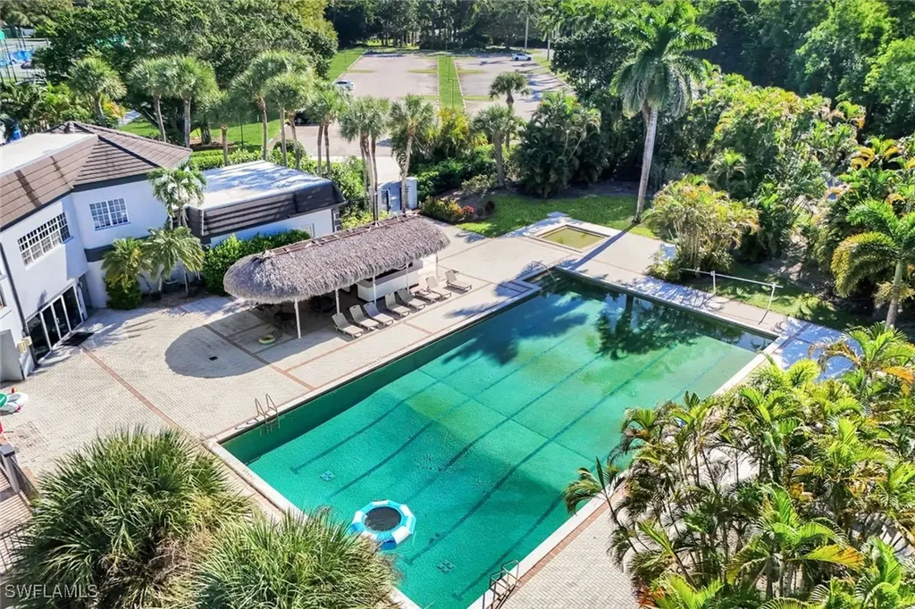 1672 Spoonbill Lane Naples FL 34105