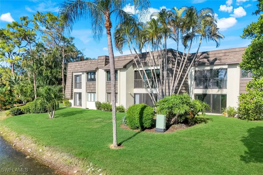1672 Spoonbill Lane Naples FL 34105