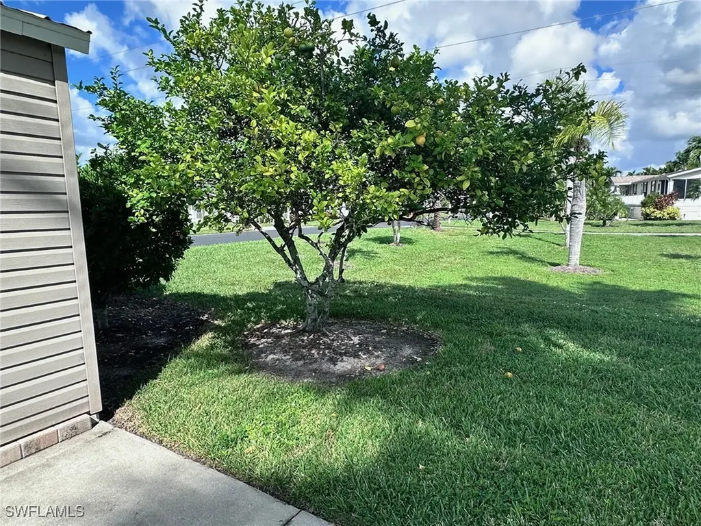 1659 Diamond Lake Circle Naples FL 34114