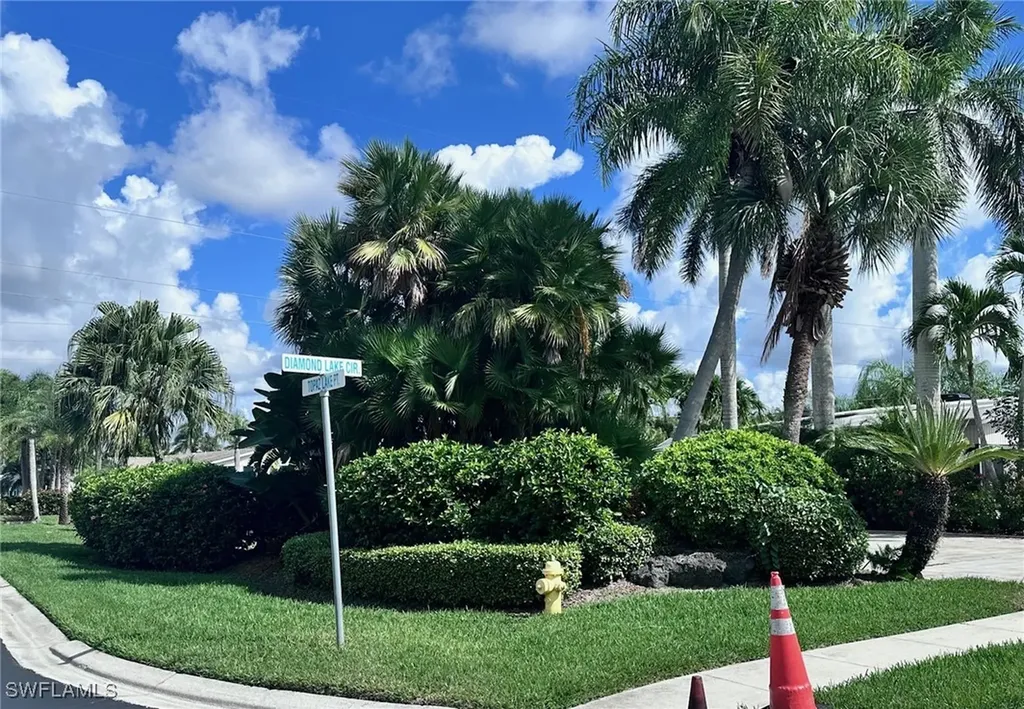 1659 Diamond Lake Circle Naples FL 34114