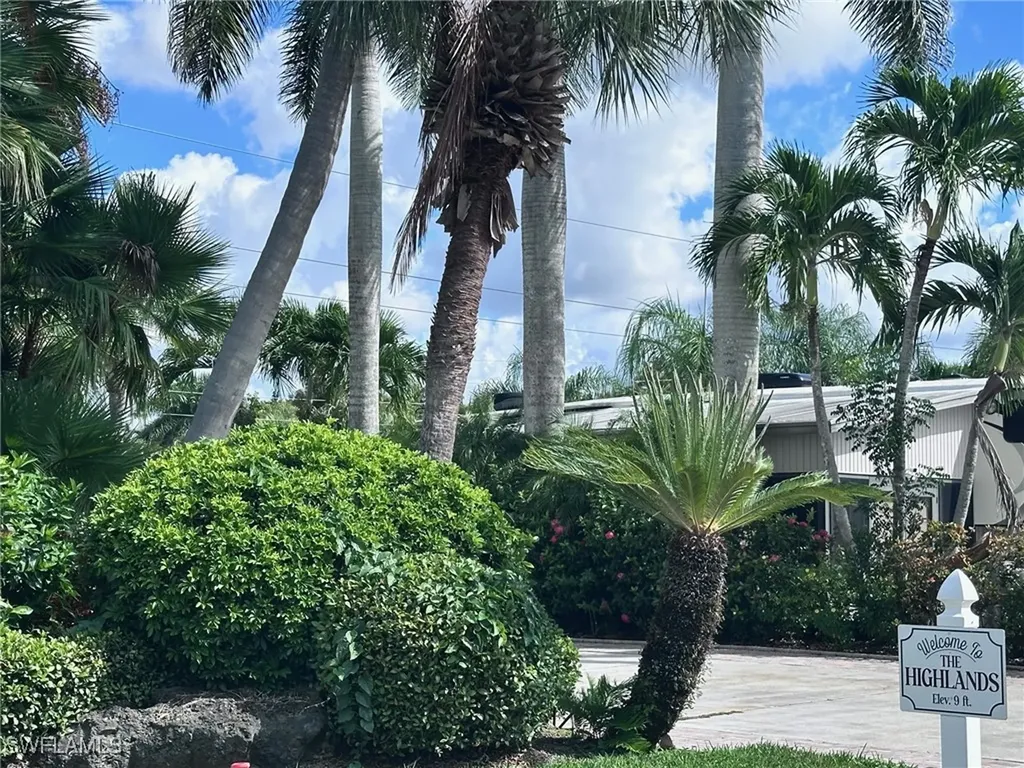 1659 Diamond Lake Circle Naples FL 34114
