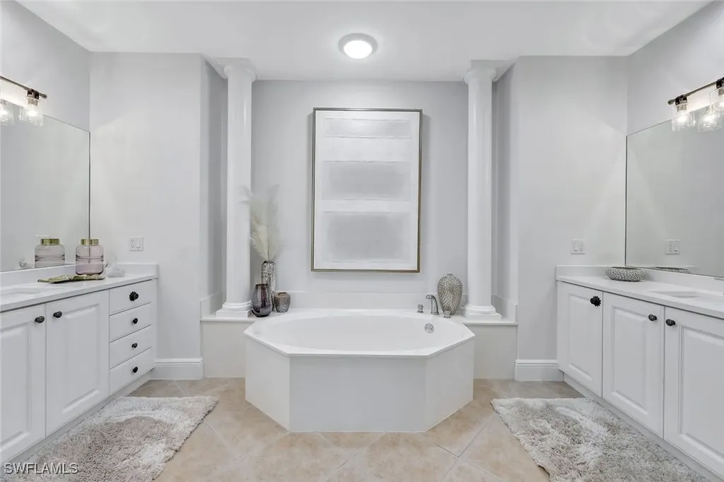 3695 Montreux Lane Naples FL 34114