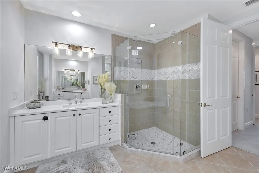 3695 Montreux Lane Naples FL 34114