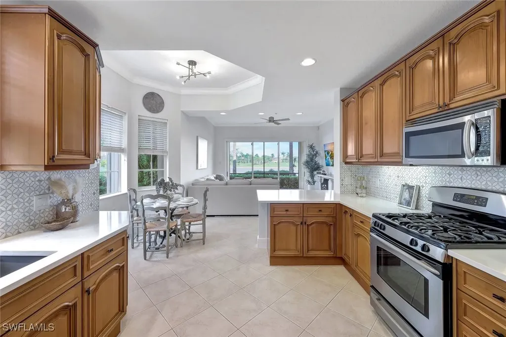 3695 Montreux Lane Naples FL 34114