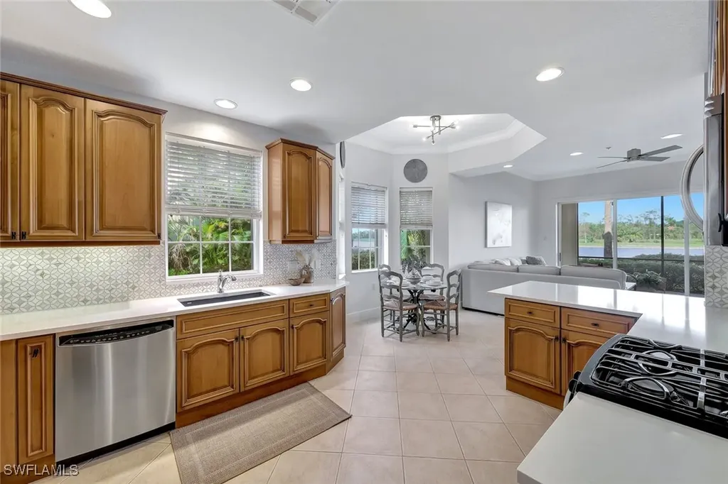 3695 Montreux Lane Naples FL 34114