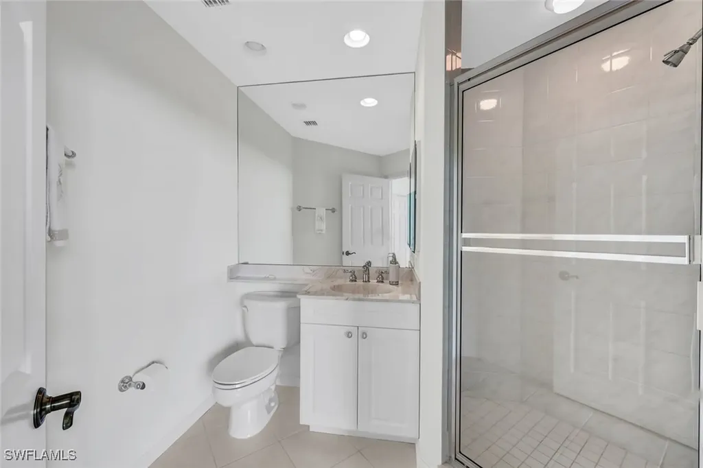 425 Cove Tower Drive Naples FL 34110