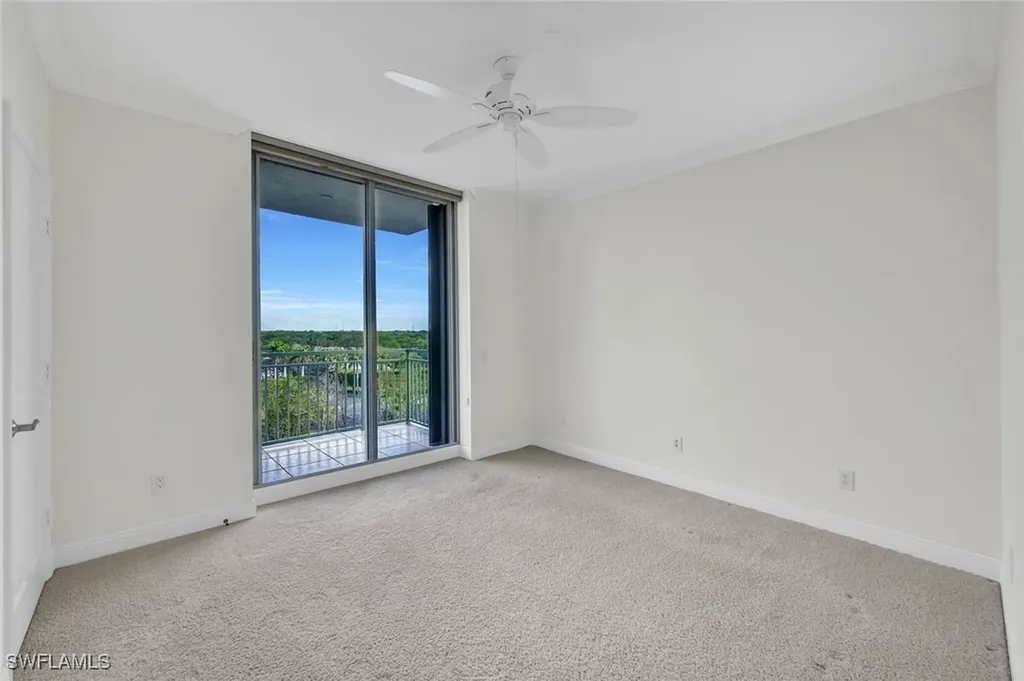425 Cove Tower Drive Naples FL 34110