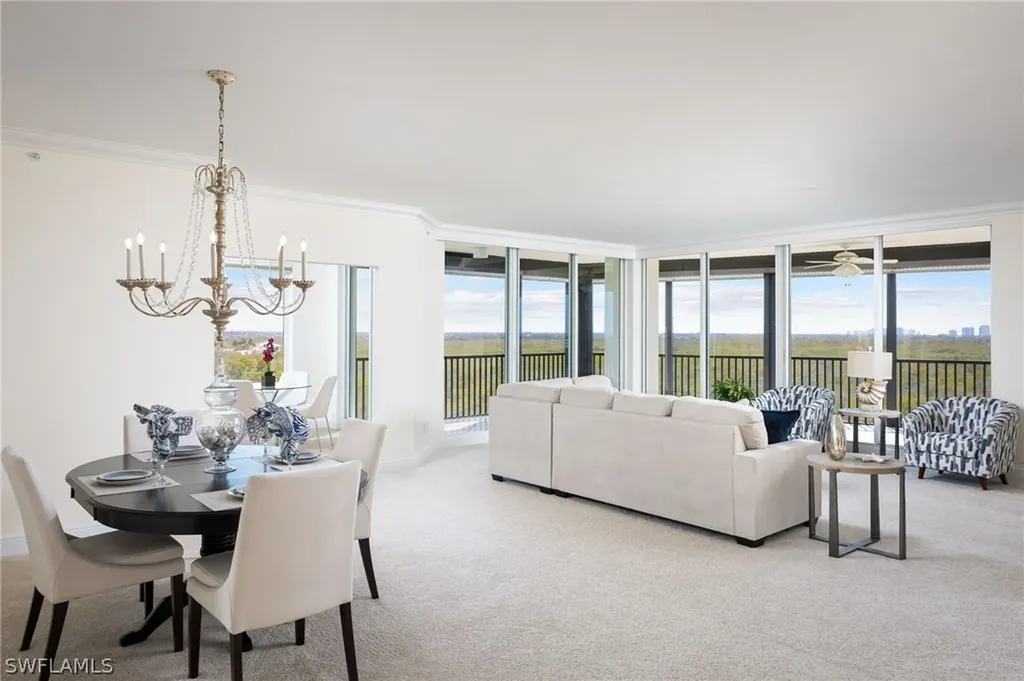 425 Cove Tower Drive Naples FL 34110