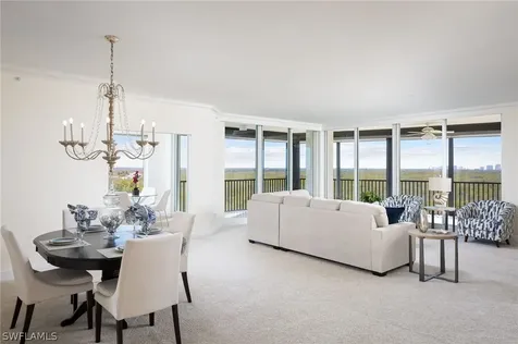425 Cove Tower Drive Naples FL 34110