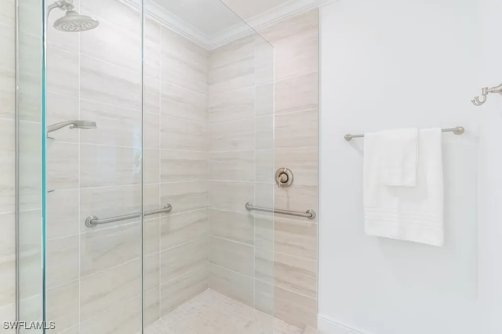 16352 Viansa Way Naples FL 34110