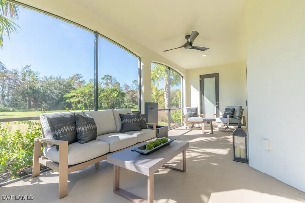 16352 Viansa Way Naples FL 34110