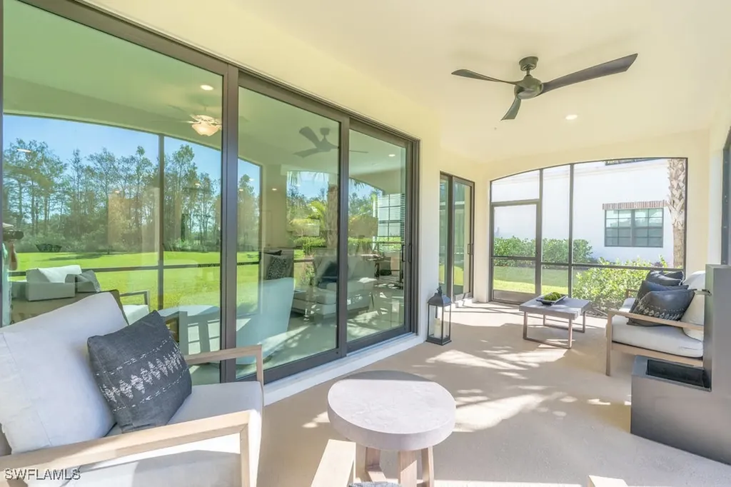 16352 Viansa Way Naples FL 34110