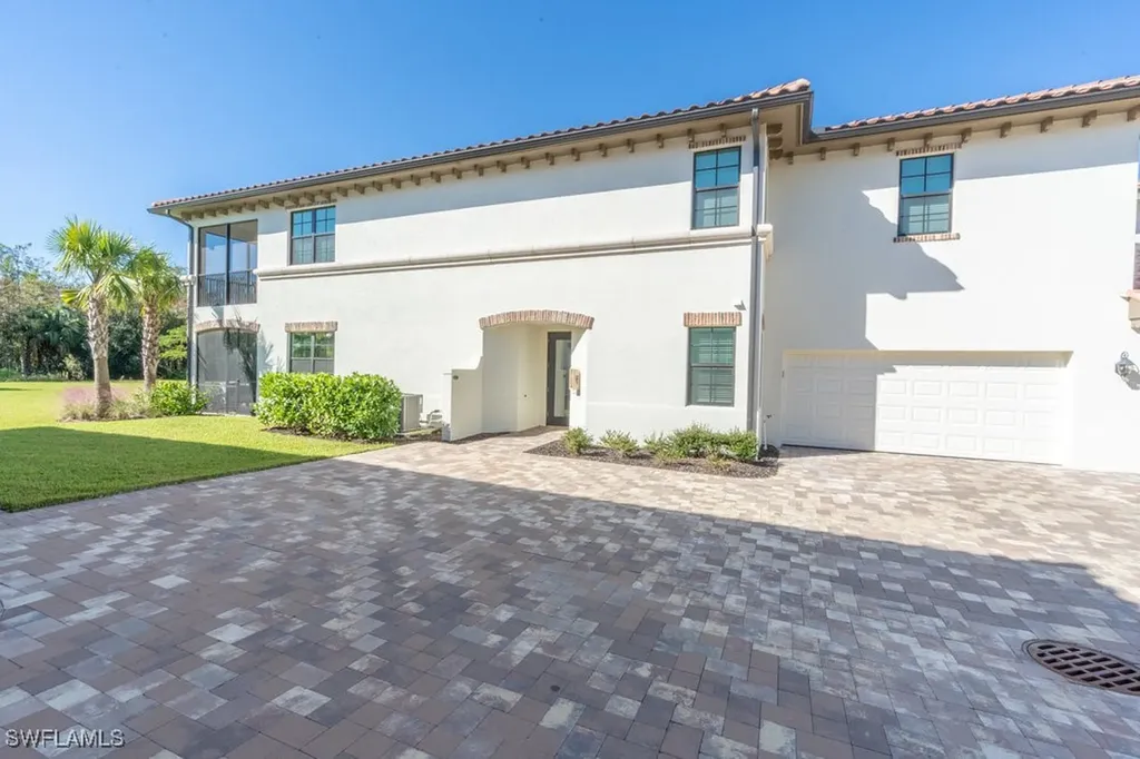 16352 Viansa Way Naples FL 34110