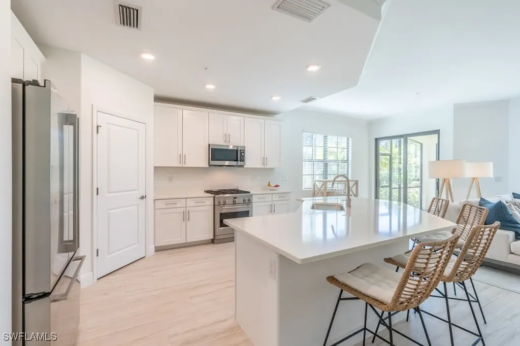 16352 Viansa Way Naples FL 34110
