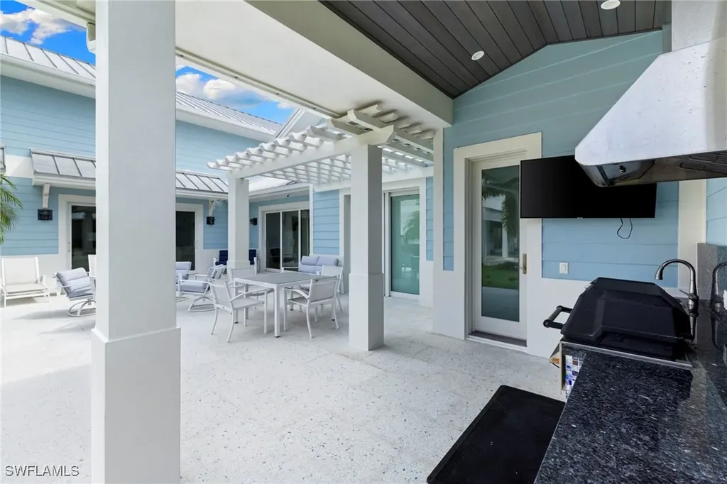 2961 Sanborn Avenue Naples FL 34120
