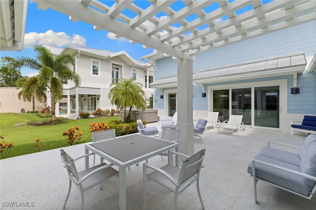 2961 Sanborn Avenue Naples FL 34120