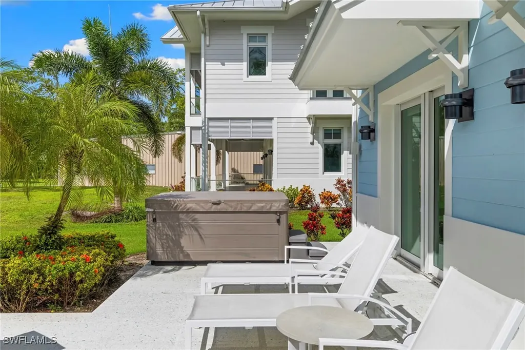 2961 Sanborn Avenue Naples FL 34120