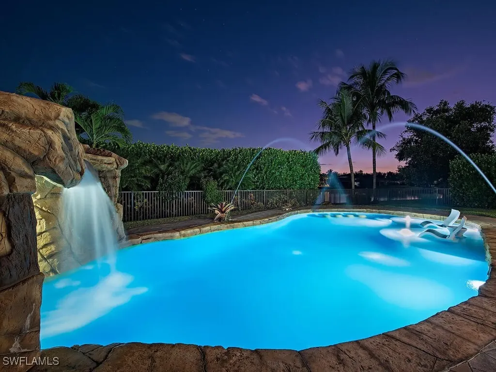 Naples FL, 2750 Cinnamon Bay Circle