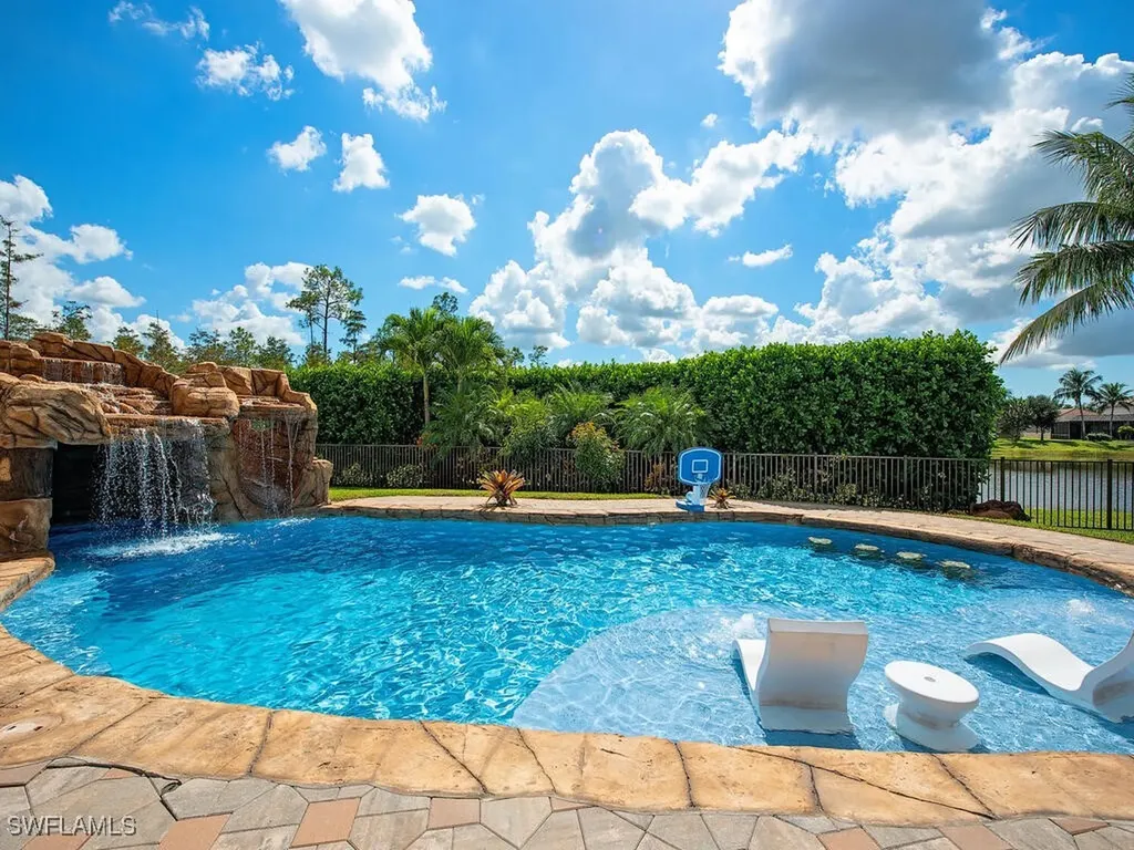 2750 Cinnamon Bay Circle Naples FL 34119