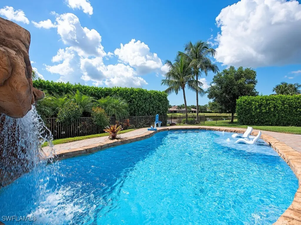 2750 Cinnamon Bay Circle Naples FL 34119