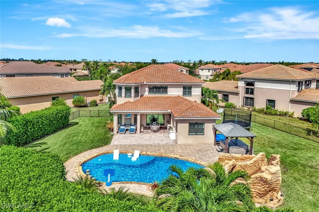 2750 Cinnamon Bay Circle Naples FL 34119
