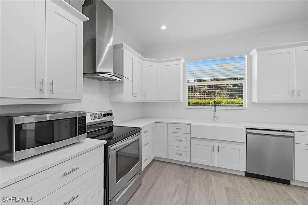 152 14th Avenue NW Naples FL 34120
