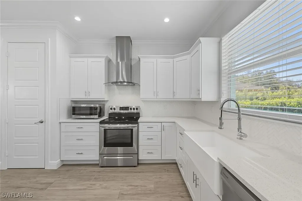 152 14th Avenue NW Naples FL 34120