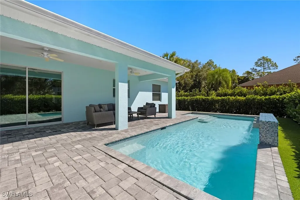 152 14th Avenue NW Naples FL 34120