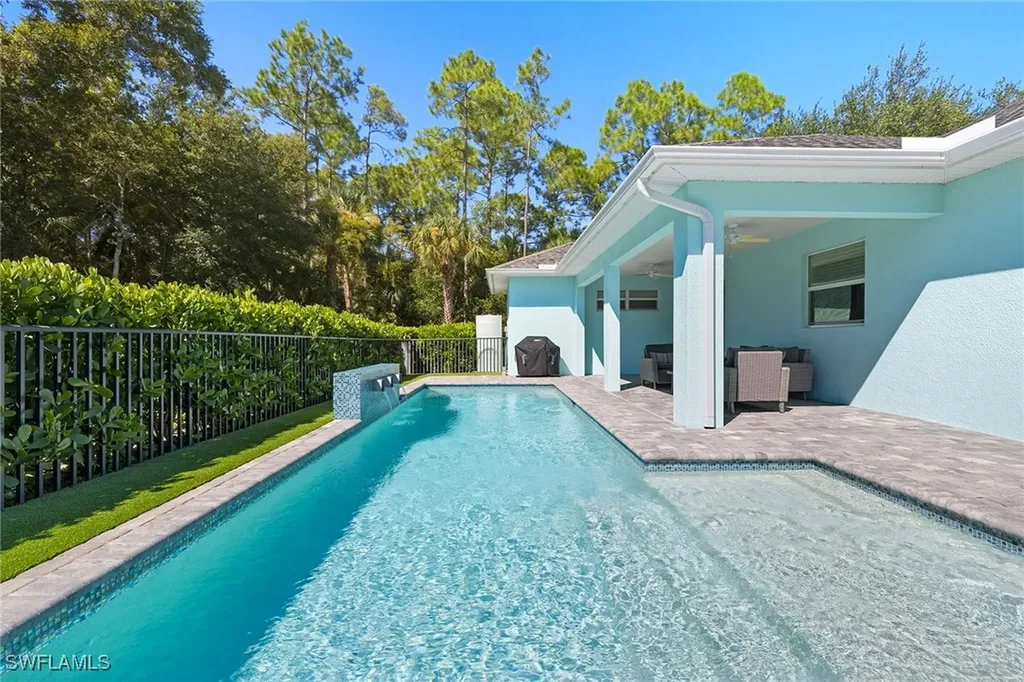 152 14th Avenue NW Naples FL 34120
