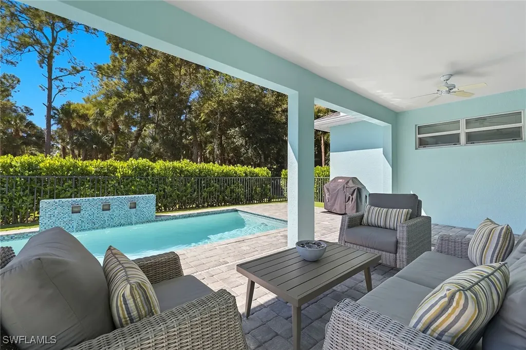 152 14th Avenue NW Naples FL 34120