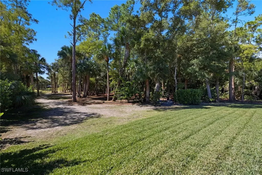 152 14th Avenue NW Naples FL 34120