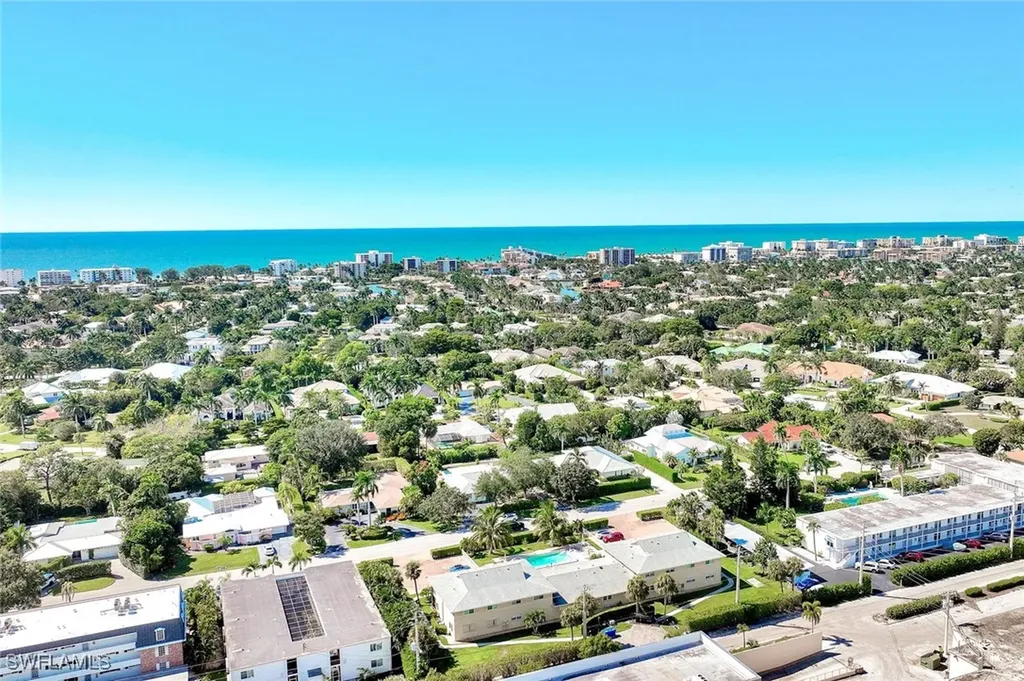 2000 Alamanda Drive Naples FL 34102
