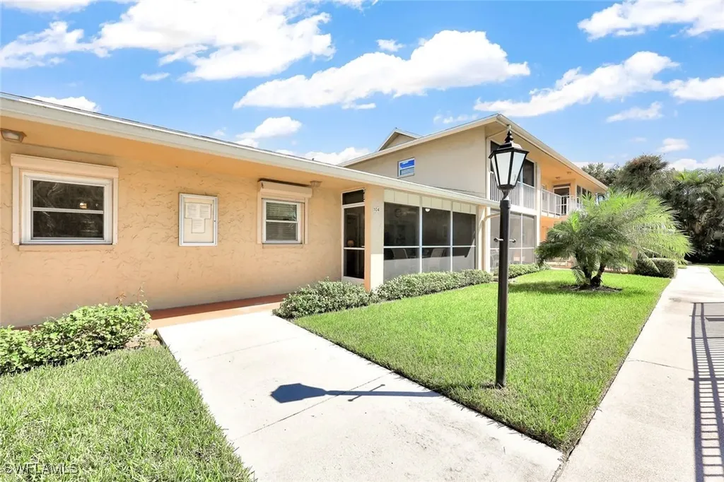 2000 Alamanda Drive Naples FL 34102