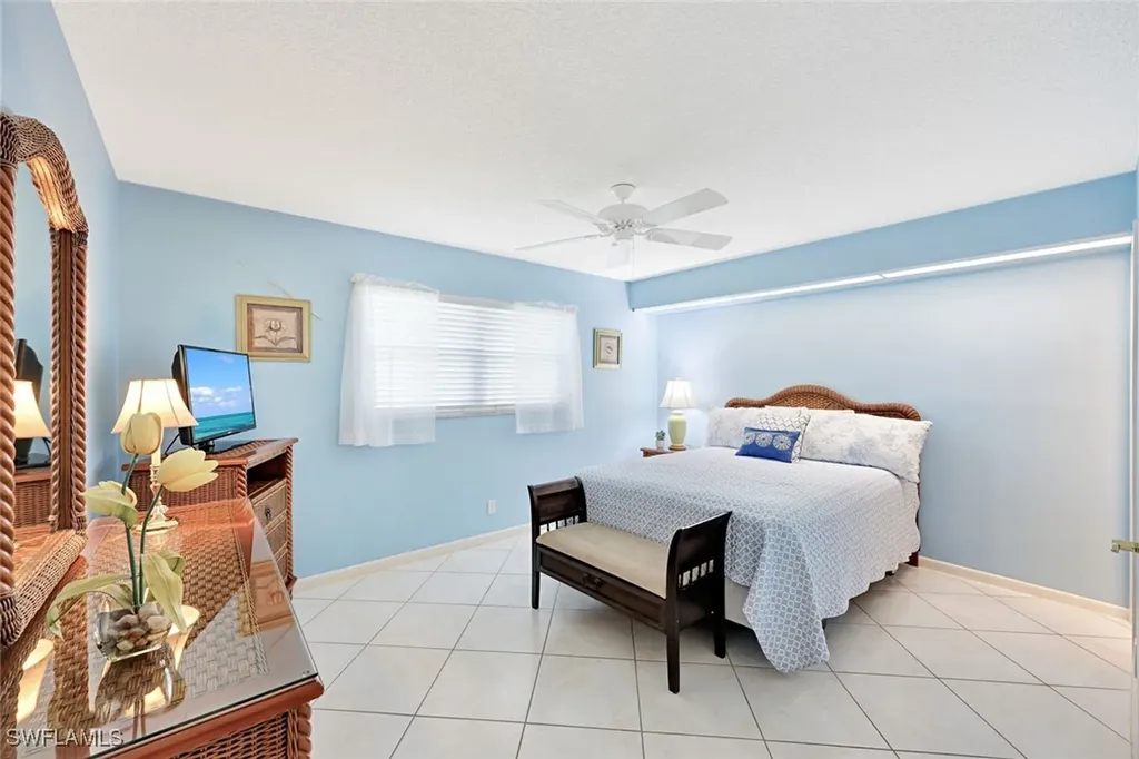 2000 Alamanda Drive Naples FL 34102