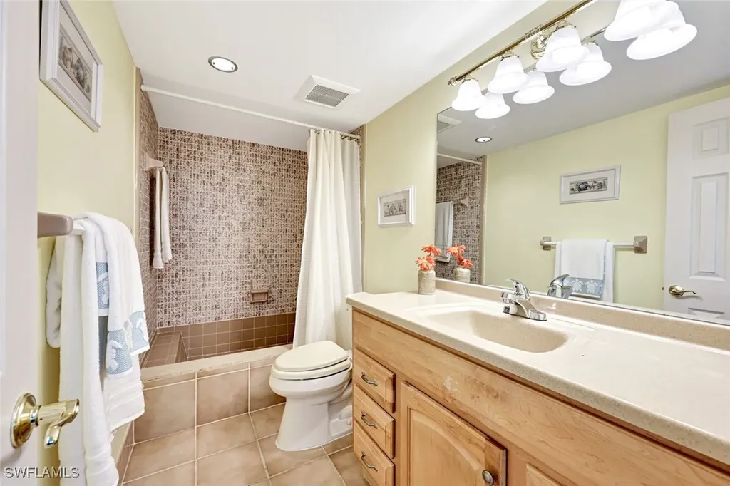 2000 Alamanda Drive Naples FL 34102